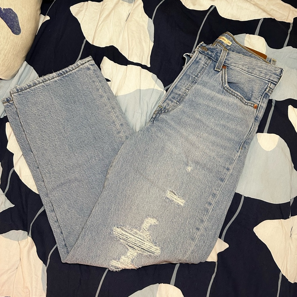 Levi Strauss Ribcage Straight Ankle Distressed Jeans